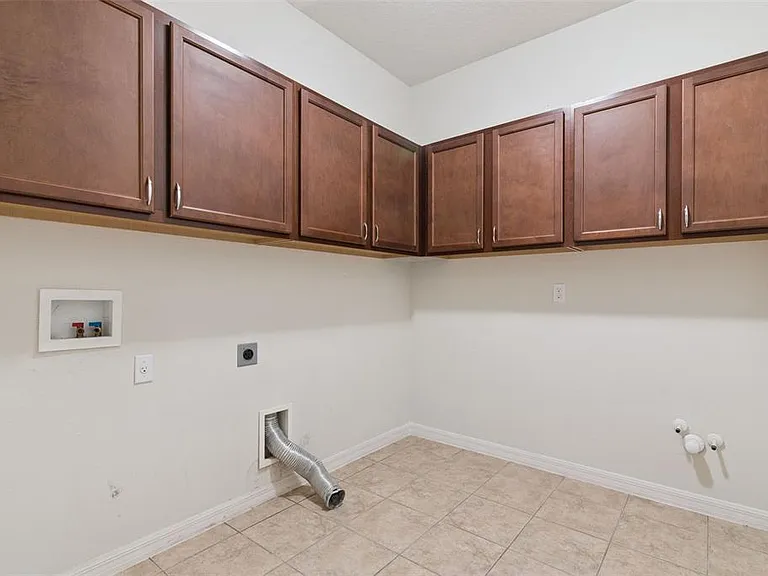 660 Fanning Dr — Photo 34