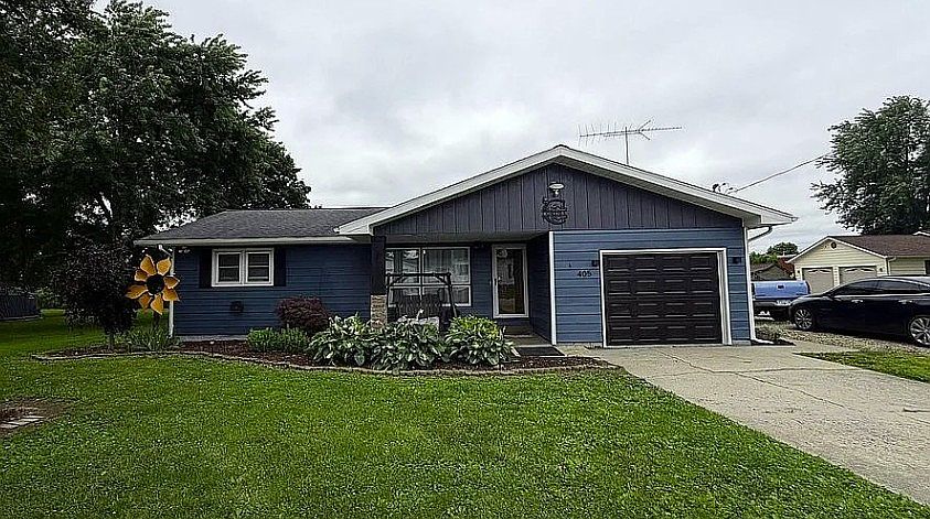1st image of 405 E Main St