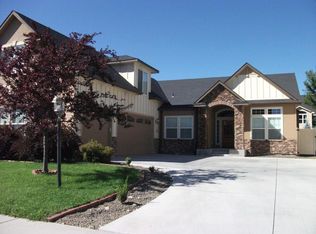 2584 W Wapoot Dr, Meridian, ID 83646