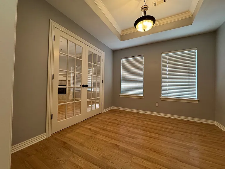 4905 Hawthorne Way — Photo 10