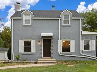 306 N Elmhurst Rd, Prospect Heights, IL 60070