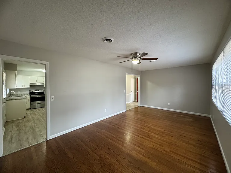 2319 Albright Dr — Photo 34