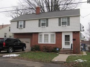 2113 37th St NW, Canton, OH 44709