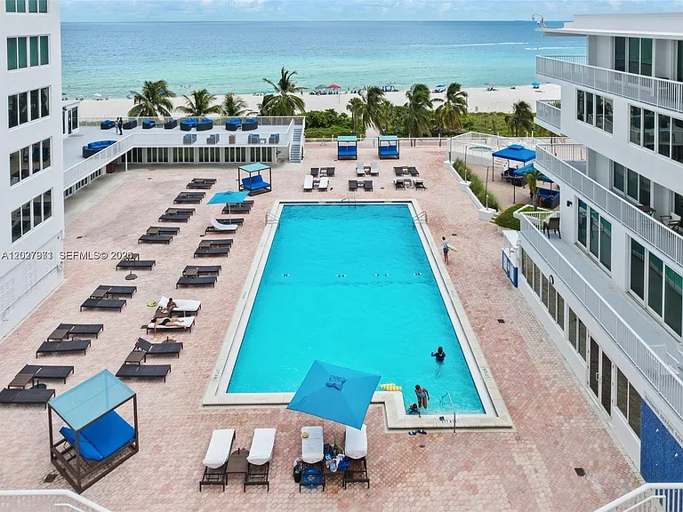 5401 Collins Ave #807 — Photo 31