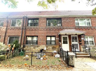 2352 29th St, Astoria, NY 11105