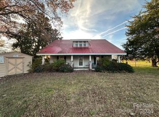 3599 Zion Church Rd, Hickory, NC 28602