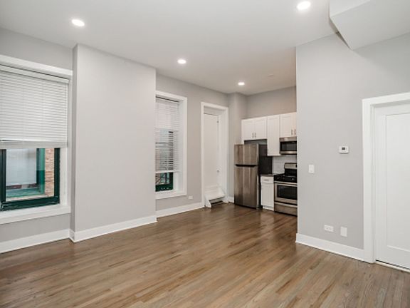3rd image of 801-07 N Wabash Ave E #807-3E