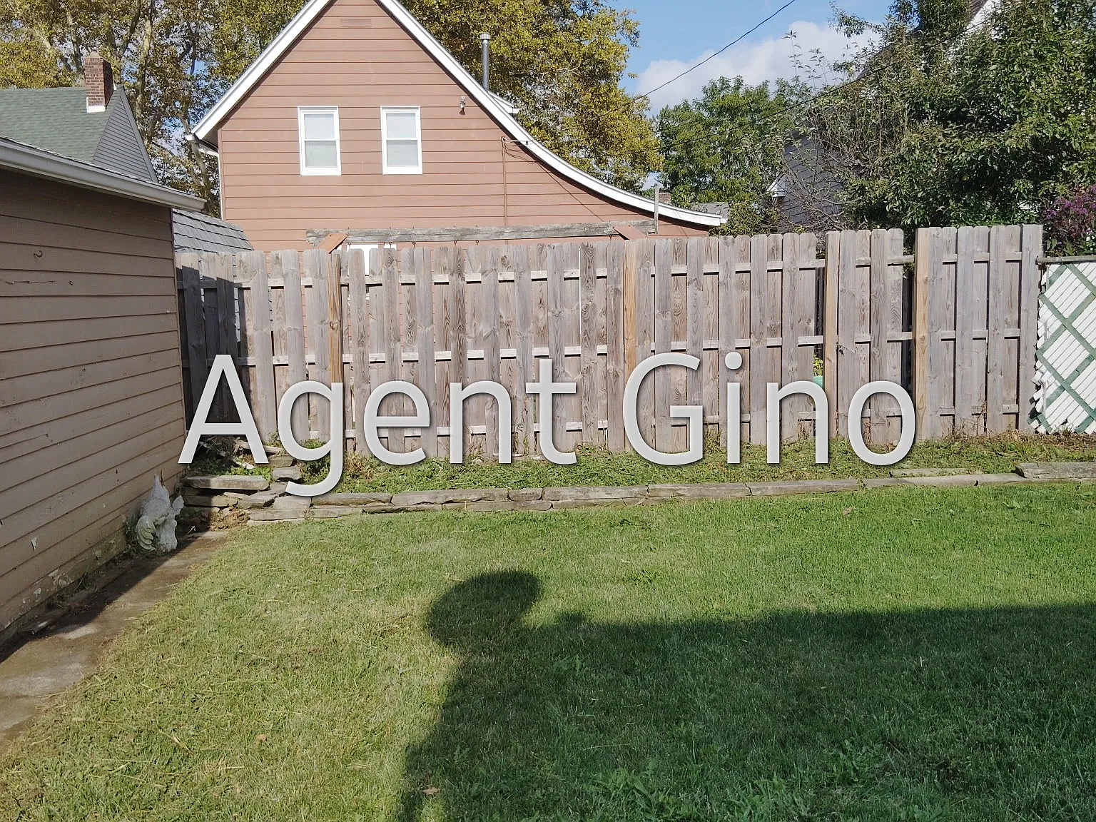 2 bed, 1.5 bath, 2000 sqft, $1,200 — Photo 4
