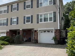 1542 208th Pl #1, Bayside, NY 11360