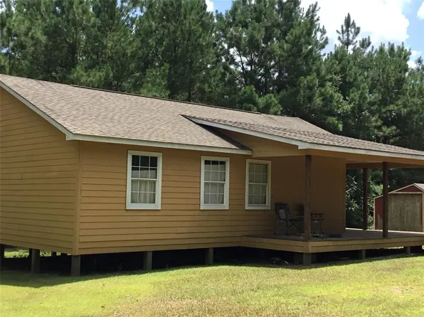 390 Bobcat Trl, Livingston, TX 77351