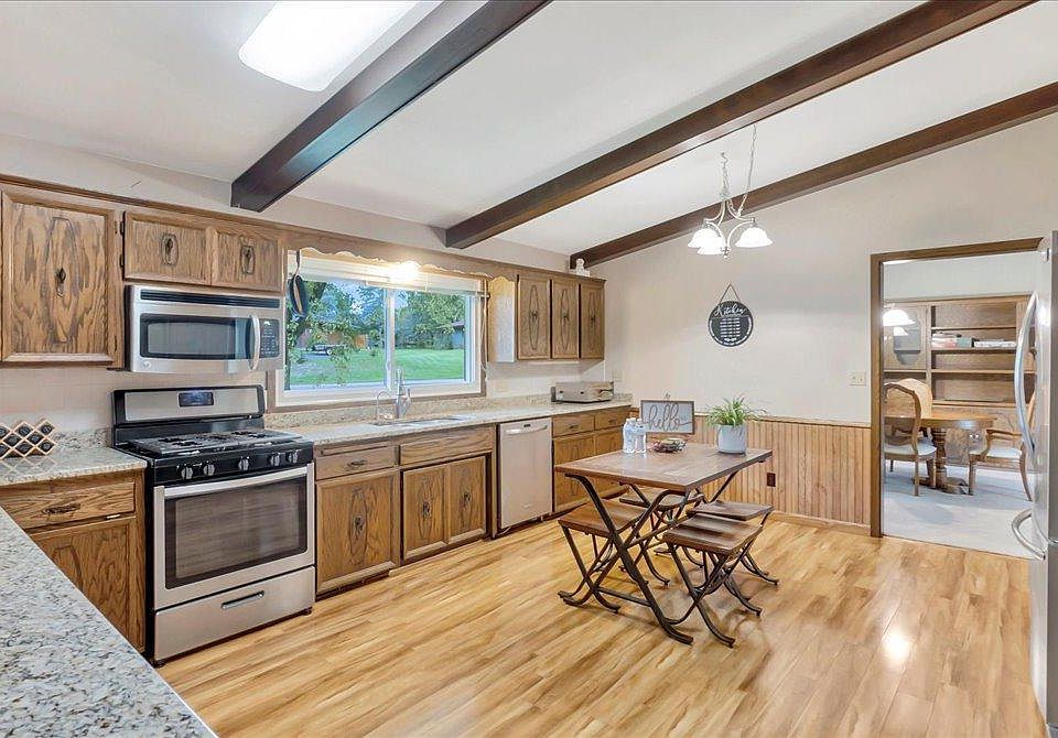 1st image of 2830 Pioneer Ln