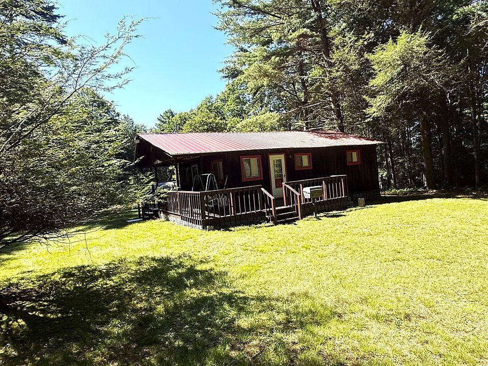 1st image of 450 Burr Ln