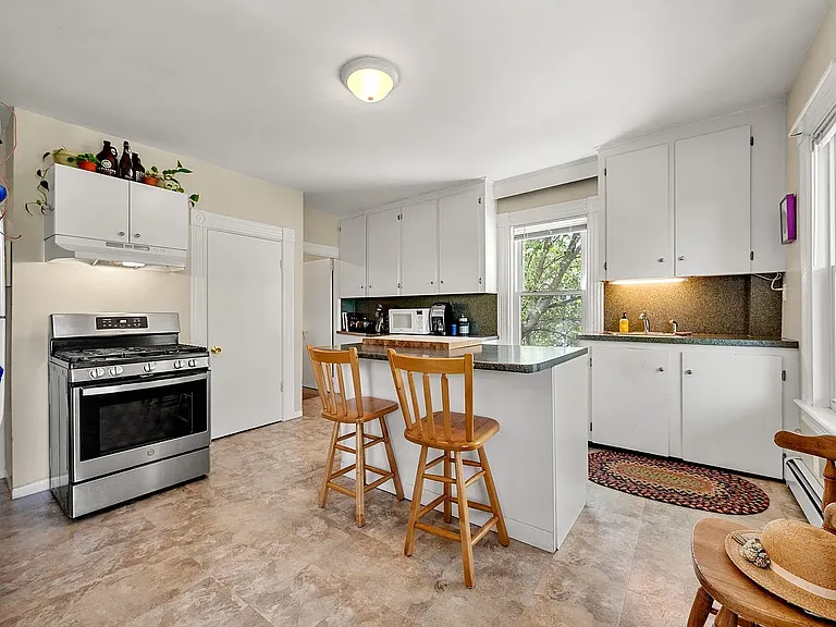 29 Colby St #2 — Photo 7