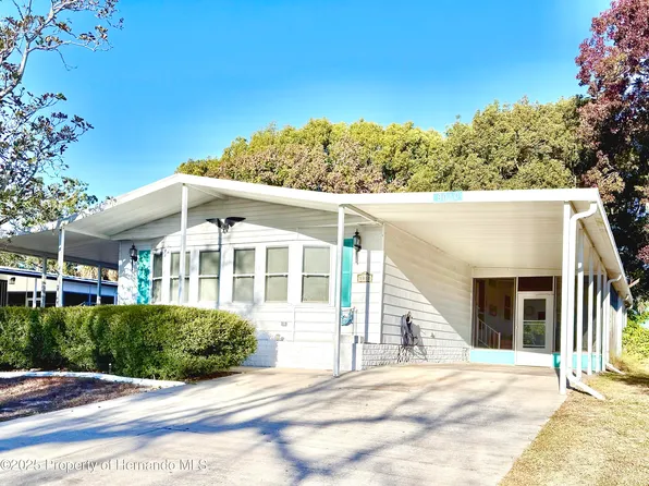 8010 Highpoint Blvd, Brooksville, FL 34613