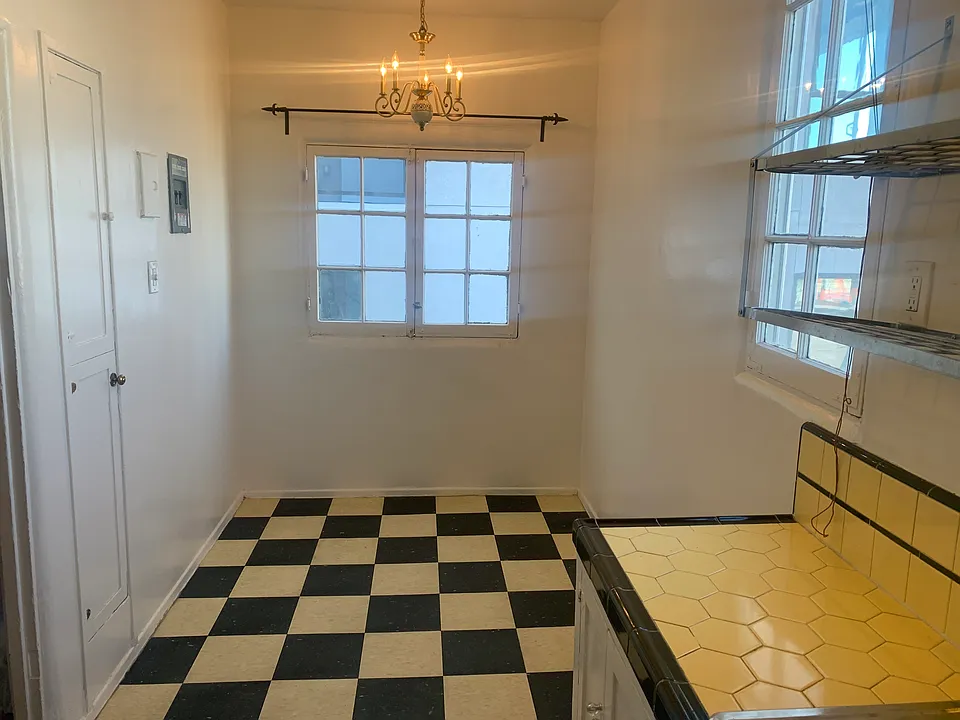 229 S Westlake Ave #205