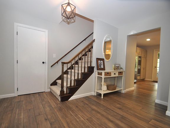 5th image of 13154 Charington Dr NW