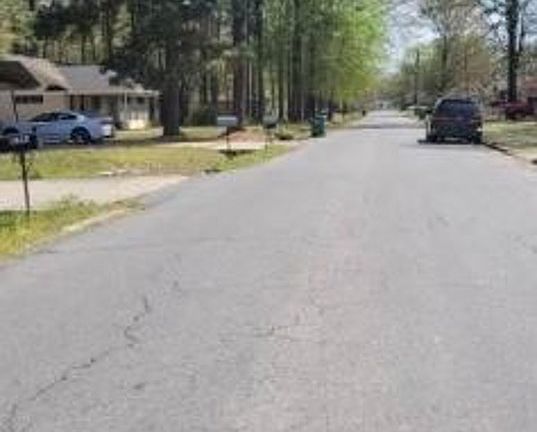 Exterior Neighborhood (street photo)