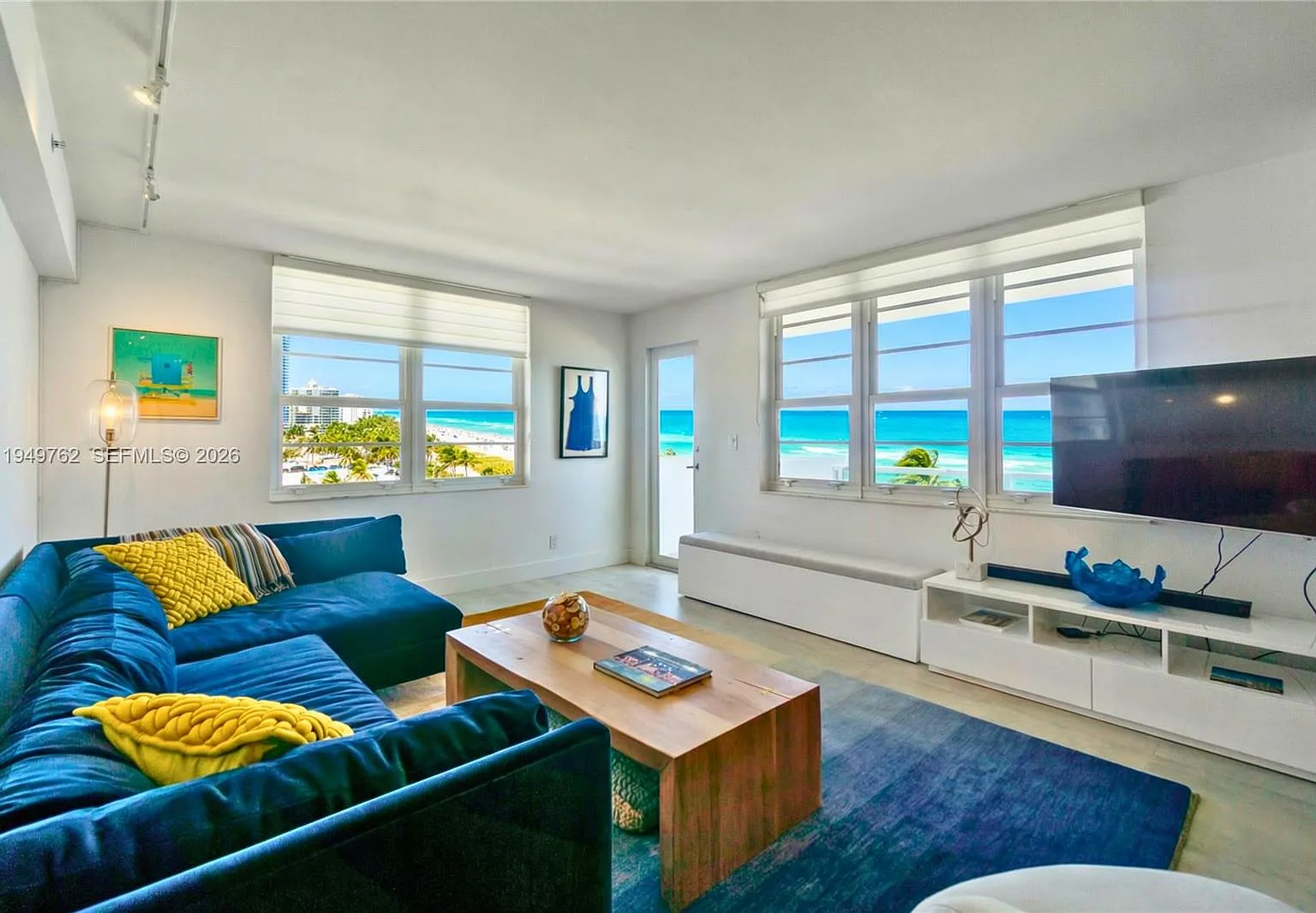 The Decoplage Condo — Photo 3