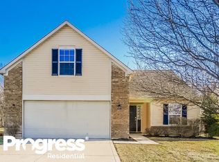 1923 Copeland Farms Dr, Greenfield, IN 46140