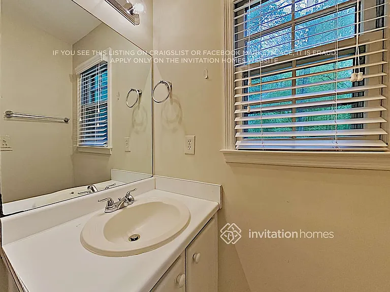 1935 Doefield St — Photo 10