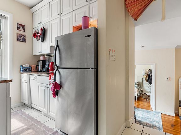 5th image of 15 University Rd APT 42