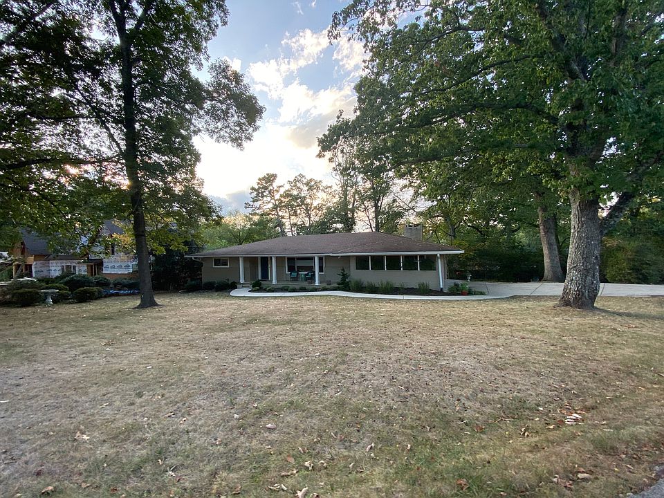 1st image of 211 N Palisades Dr