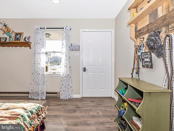 5th image of 23 Hammaker St