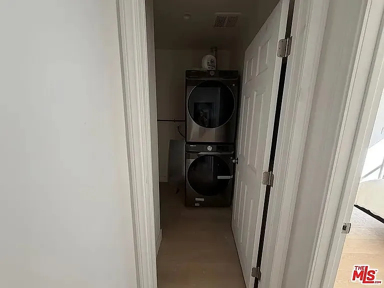 1546 S Ogden Dr #A — Photo 12