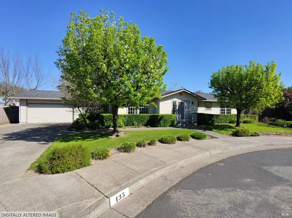 135 Fulton Place, Windsor, CA 95492