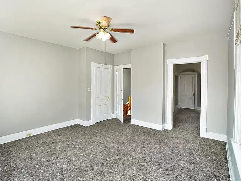 1003 5th Ave — Photo 10