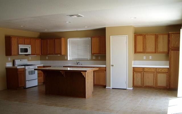 2nd image of 24124 Stonebridge Ct