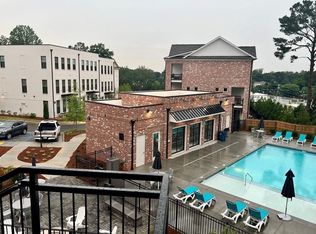 527 Burton Dr, Alpharetta, GA 30009