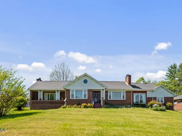 108 Elam Rd, Castlewood, VA 24224