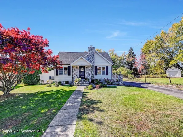 114 Horseshoe Dr, Moscow, PA 18444