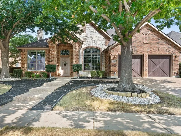 2588 Waters Edge Dr, Grand Prairie, TX 75054