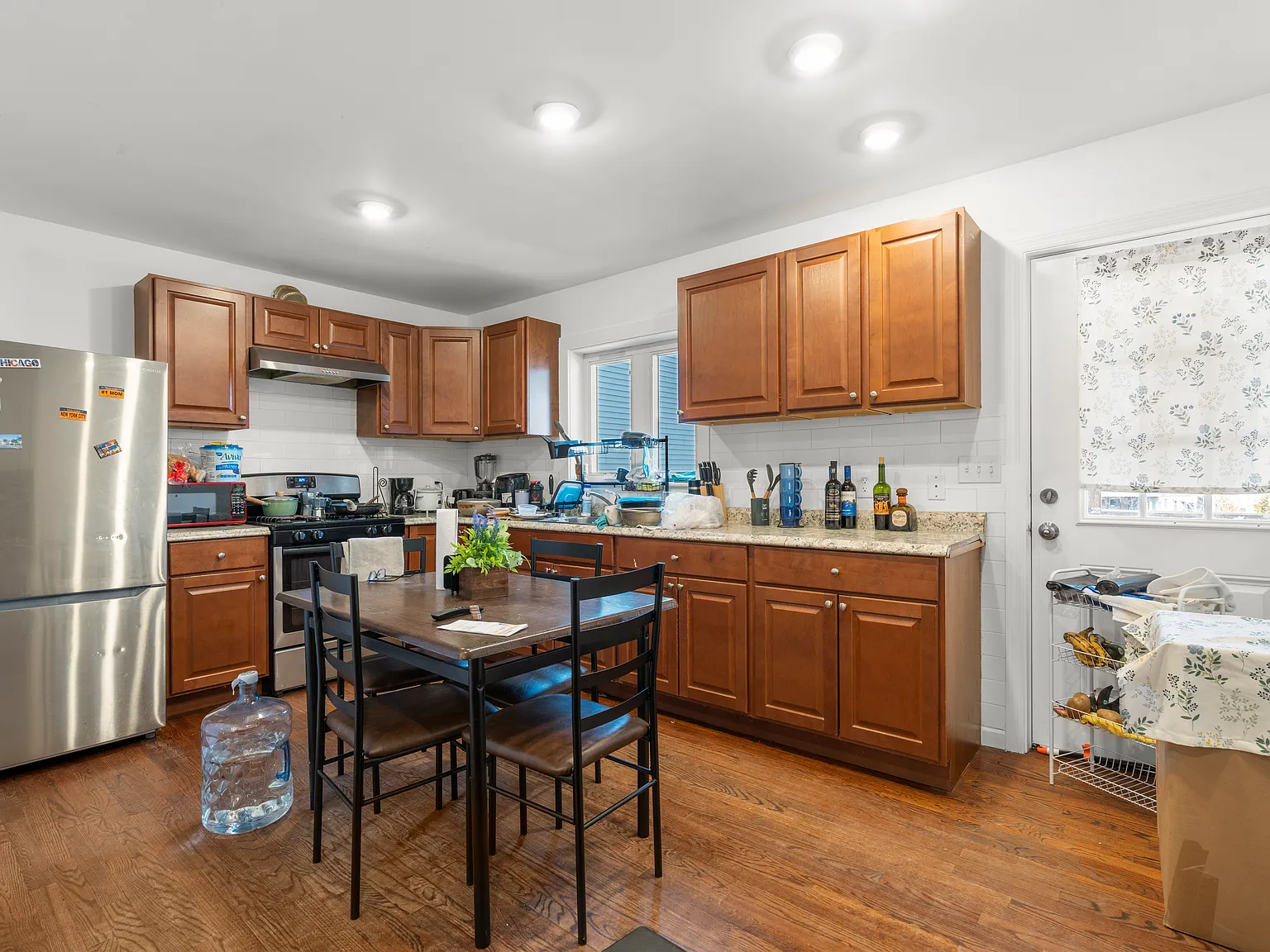 3 bed, $3,200 — Photo 4
