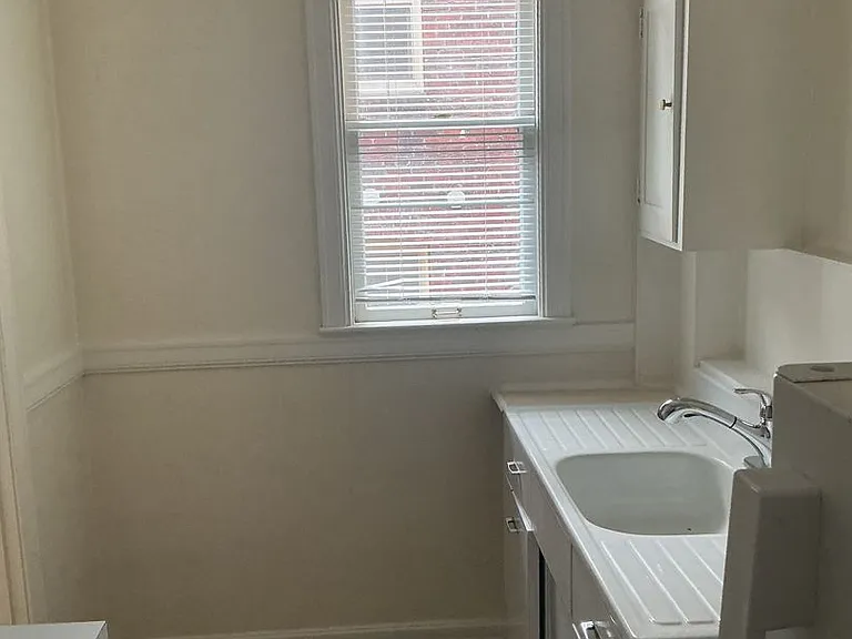 The Davenport Apartments — Photo 7