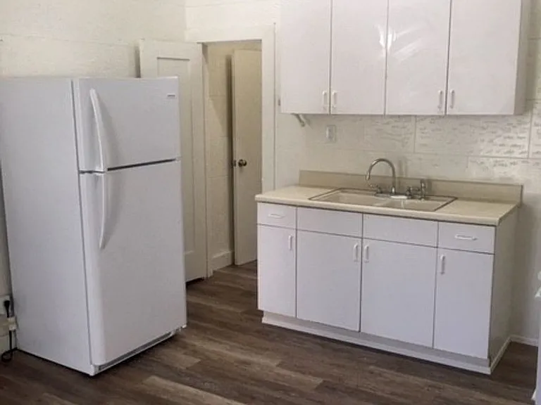 ADAMS AVENUE APARTMENTS — Photo 6