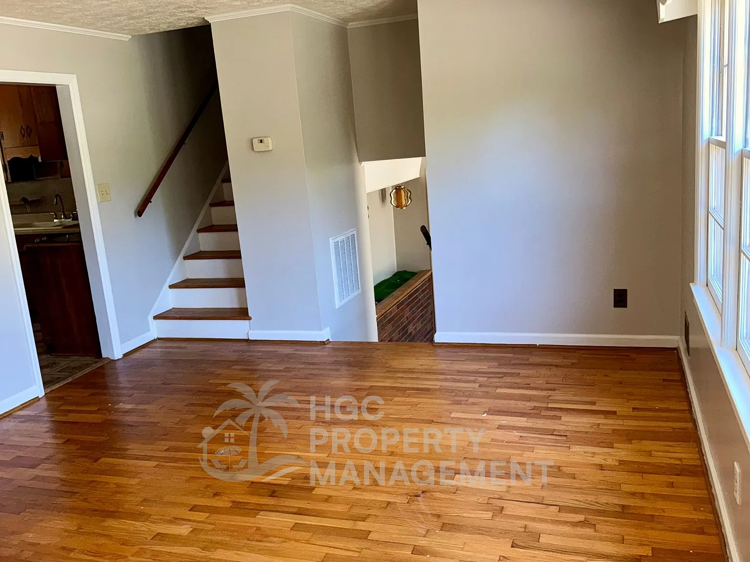 5 Castlewood Drive - 1 — Photo 3