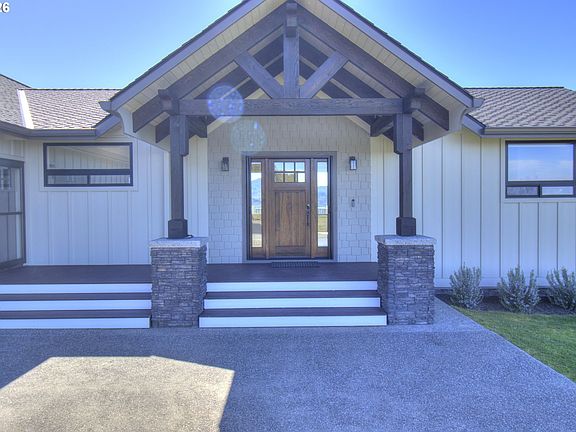 3rd image of 95660 Spirit Ridge Rd