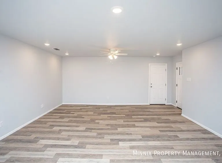 8623 10th St — Photo 35