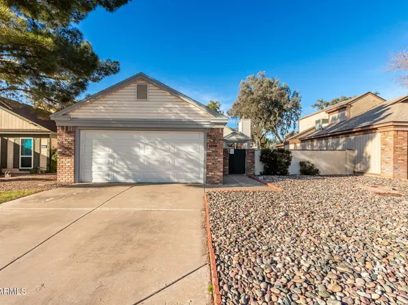 814 E ROCKWELL Drive, Chandler, AZ 85225