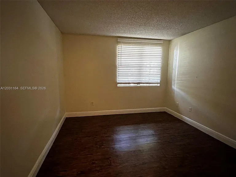 1239 SW 46th Ave #905 — Photo 10