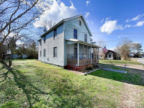 2nd image of 505 Willow St
