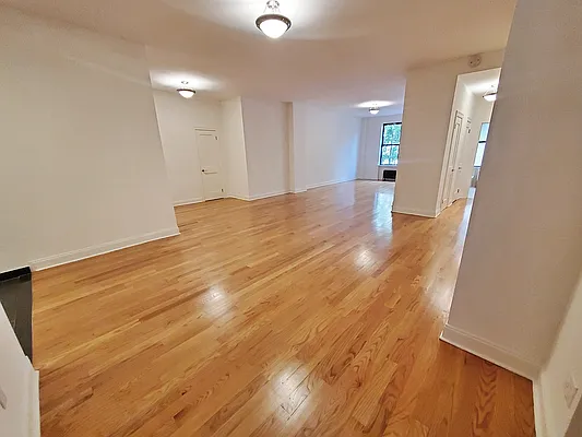 Rented by Rachel Realty | media 9
