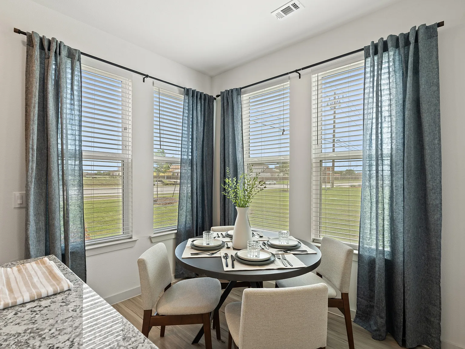 Dalton Austin Residences — Photo 3