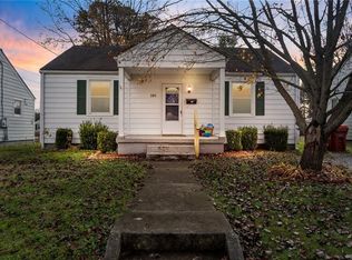 305 Maple Ln, Colonial Heights, VA 23834