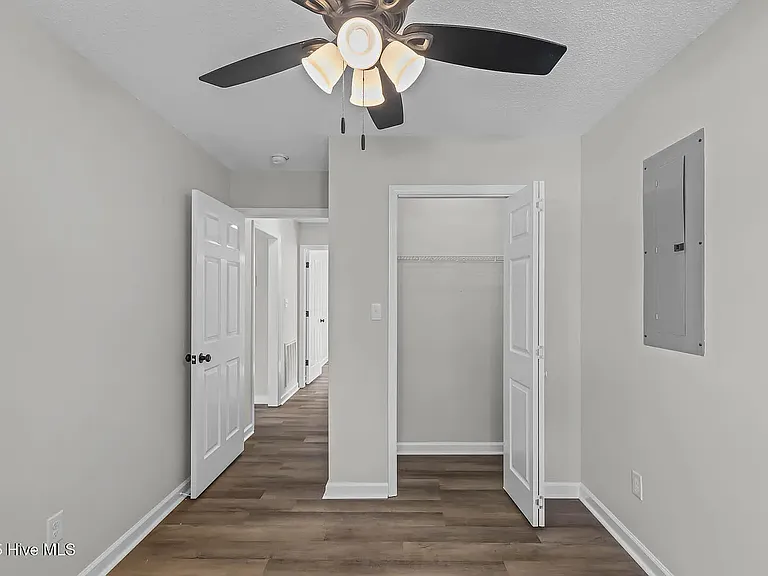 212 Lawson St — Photo 10