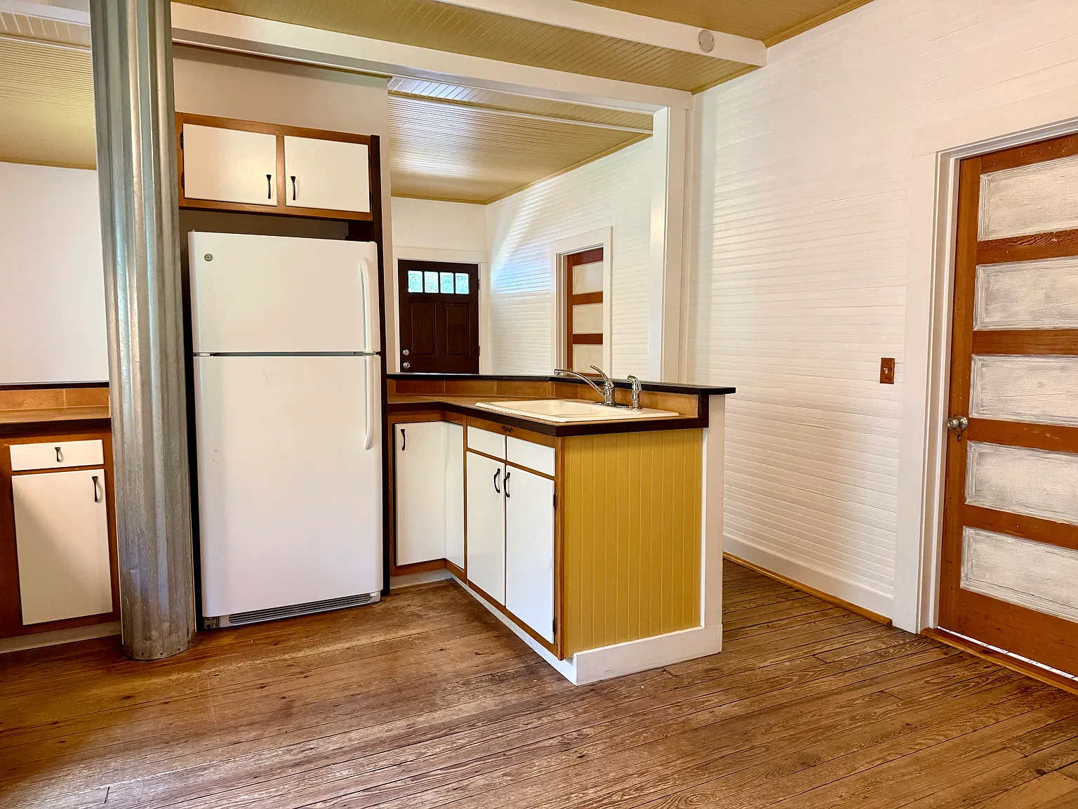 2 bed, 900 sqft, $1,500 — Photo 4