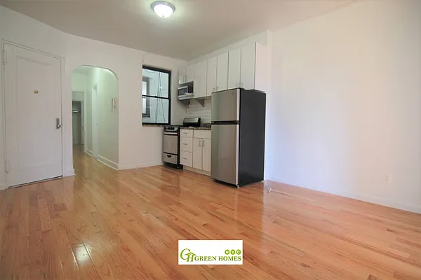 Rented by Green Home NY Realty LLC | media 7